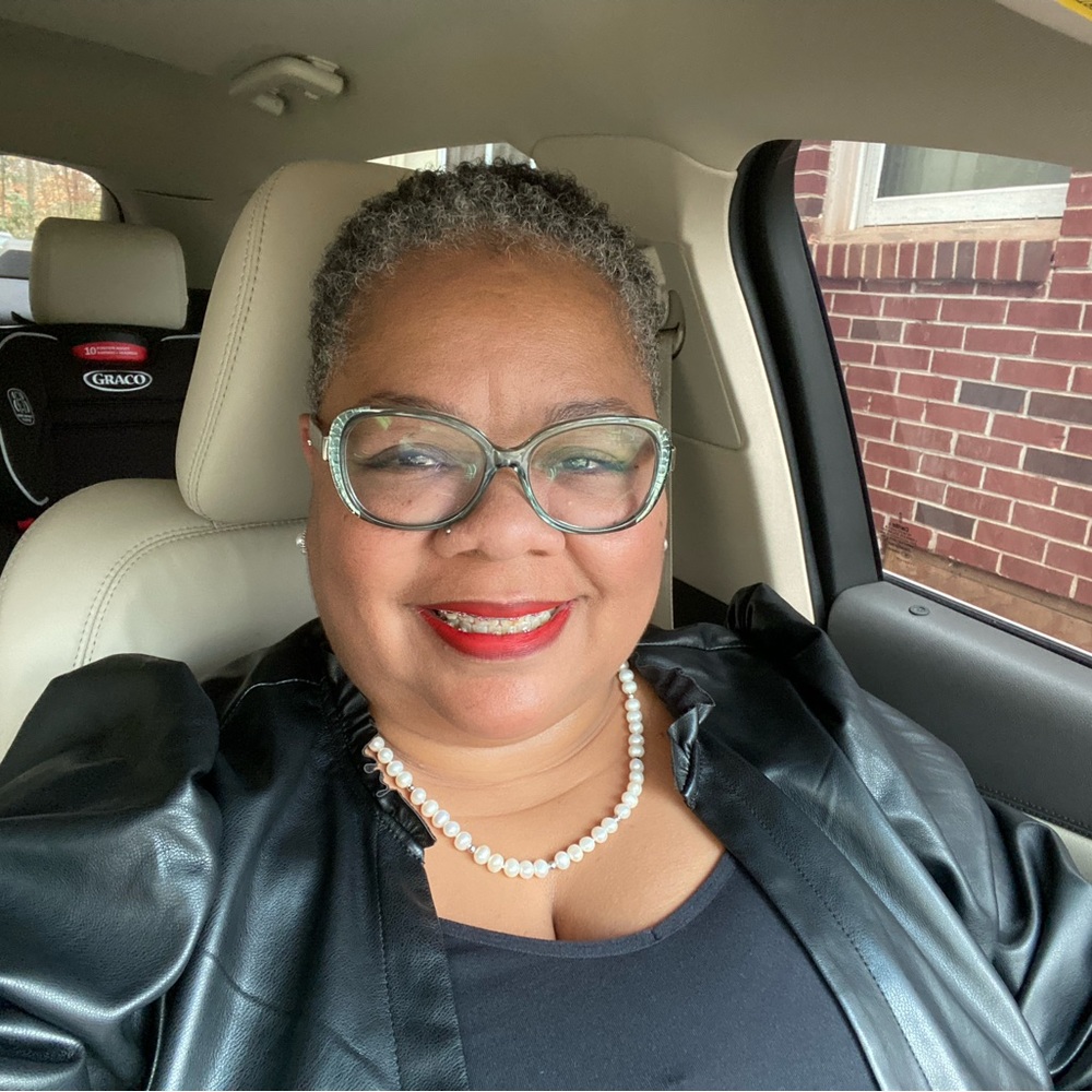 Meet your Posher, Nichelle